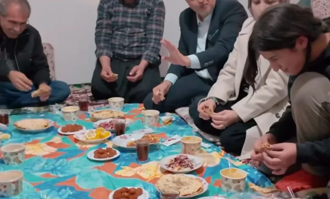 Andırın Belediye Başkanı Ahmet Sinan Gökşen, eşiyle birlikte Gökgedik Mahallesi’nde