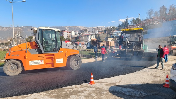 Kahramanmaraş Büyükşehir Belediyesi, Dulkadiroğlu ilçesinde altyapı çalışmaları tamamlanan bölgelerde üstyapı