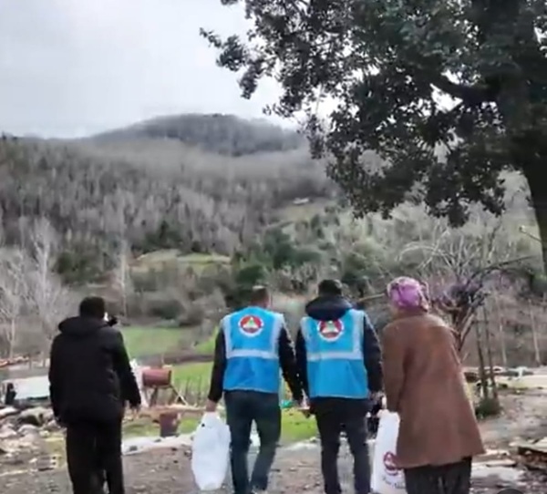 Kahramanmaraş’ın Andırın ilçesine bağlı Darıovası Mahallesi’nde, fiziksel rahatsızlıkları ve zorlu yaşam