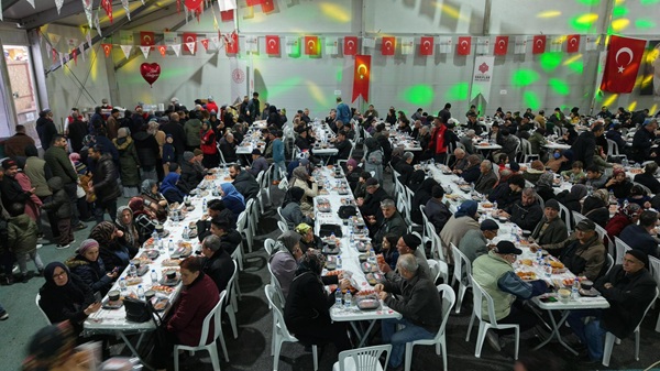 Kahramanmaraş Büyükşehir Belediyesi, Ramazan ayının beşinci gününde de binlerce vatandaşı