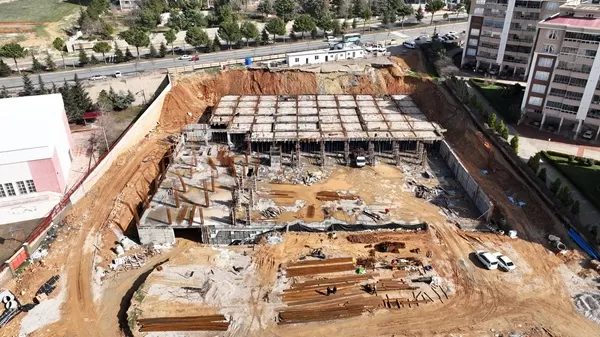 Kahramanmaraş Büyükşehir Belediyesi, gençlik vizyonu projelerine bir yenisini daha ekliyor.