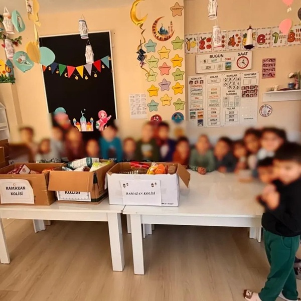 Andırınlı öğrenciler, hazırladıkları yardım paketleriyle Ramazan ayının yardımlaşma ve paylaşma