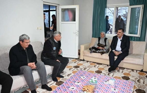 Türkoğlu Belediye Başkanı Mehmet Karaca, Ramazan ayının manevi iklimini “Onlar Bizim