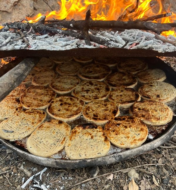 Andırın’da Ramazan Bayramı yaklaşırken ilçede yıllardır süregelen Bayram kömbesi geleneği