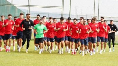 Kahramanmaraş Akedaş İstiklalspor’un 2026-2027 sezonu hazırlıkları kapsamında Afyon’da gerçekleştirdiği 14