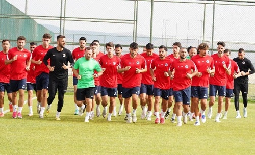 Kahramanmaraş Akedaş İstiklalspor’un 2026-2027 sezonu hazırlıkları kapsamında Afyon’da gerçekleştirdiği 14
