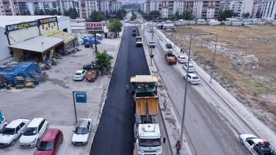 
Büyükşehir Belediyesi, Elbistan’da da asfalt seferberliğini sürdürüyor. İlçedeki 10 caddede