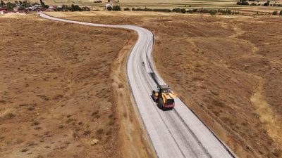 Büyükşehir Belediyesi, Afşin kırsalındaki Mehre – Çalış Yolu’nda gerçekleştirdiği çalışmalarla