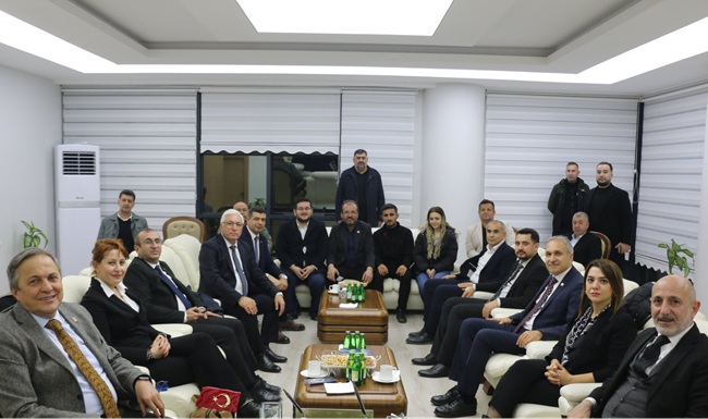 CHP Genel Merkez ve Milletvekilleri Heyetinden Pazarcık Belediyesine Ziyaret

Cumhuriyet Halk