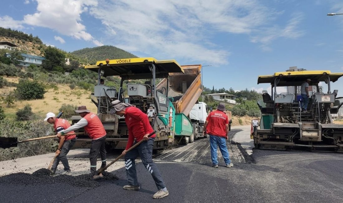 Kahramanmaraş Büyükşehir Belediyesi, haftalık asfalt programı kapsamında 17 – 23