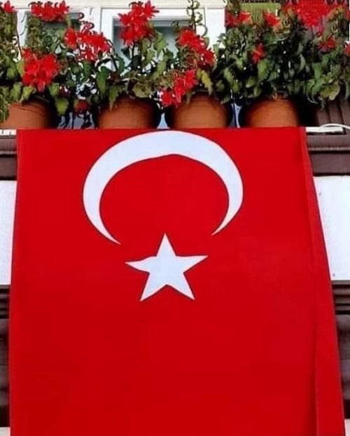 301 GÖZALTI, TÜRKİYE’DE “DİJİTAL AHLÂK” TARTIŞMASINI YENİDEN BAŞLATTI