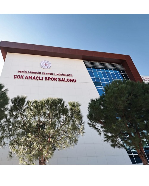 Denizli’de salon sporlarının en önemli merkezlerinden Çok Amaçlı Spor Salonunda