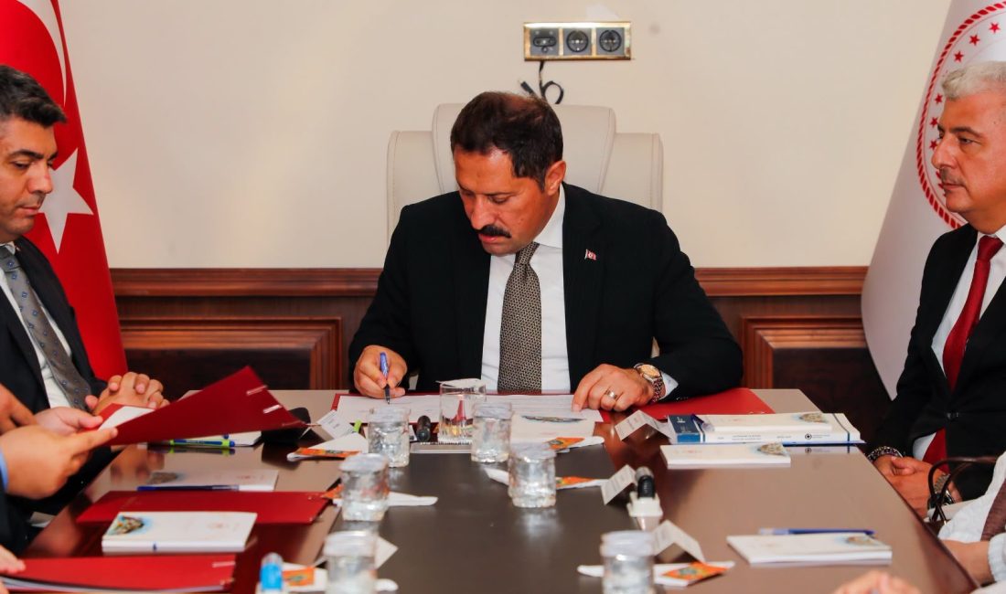 Hatay Valisi Mustafa Masatlı başkanlığında imzalanan protokolle, 2026 Yılı Hibe