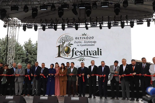 Zeytinin bereketi, gastronominin lezzeti, kültürün köklü mirası ve eğlencenin sınır