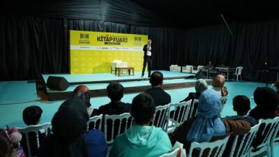 Anadolu’nun en büyük kitap fuarında okurlarla bir araya gelen “Dijital
