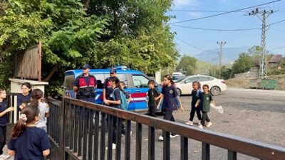  İl Jandarma Komutanlığımız tarafından, öğrencilerimizin güvenli ve huzurlu bir