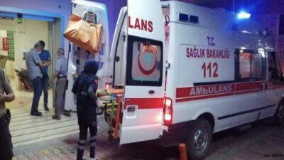 Afşin-Göksun karayolunda otomobil ile traktörün çarpışması sonucu meydana gelen trafik